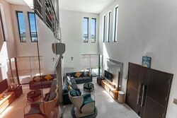 Kew Drive (D16), Terrace #557120361